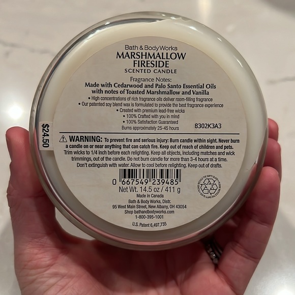 Bath & Body Works Candle - Picture 3 of 4
